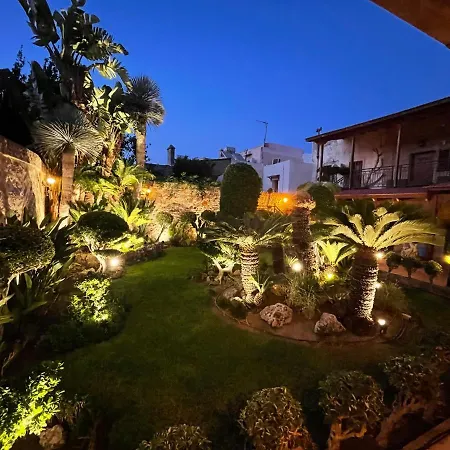 アパートホテル パリ *