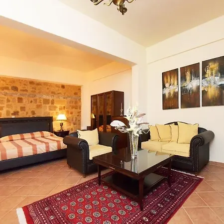 Hotel apartamentowy Paris
